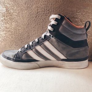 Adidas Sneakers